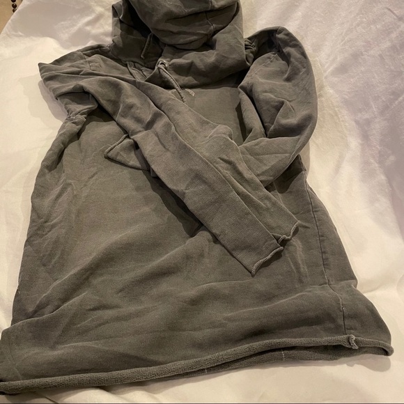 H&M Divided Hoodie - Picture 3 of 3